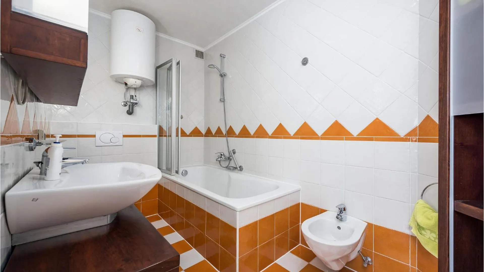 Awesome Home In Savudrija With Jacuzzi